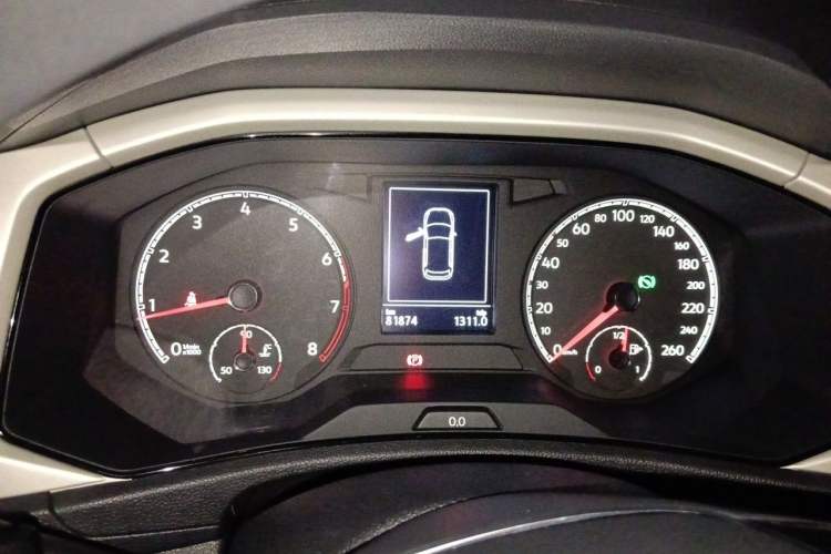 Used Volkswagen T-ROC 2019 230TSI DSG Two-Wheel Drive Fashion Edition China VI Standard Instrument Cluster