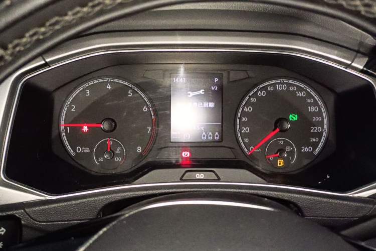 Used Volkswagen T-ROC 2019 230TSI DSG Two-Wheel-Drive Advanced Version China VI Standard Instrument Cluster