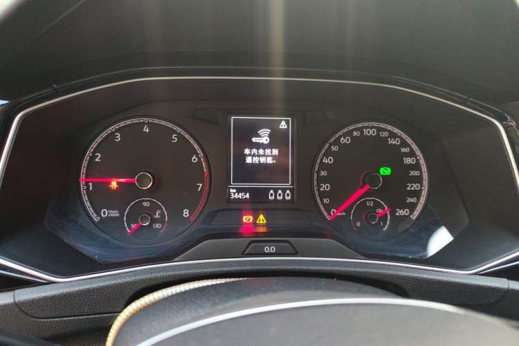 Used Volkswagen T-ROC 2019 280TSI DSG Two-Wheel Drive Comfort Version China VI Standard Instrument Cluster