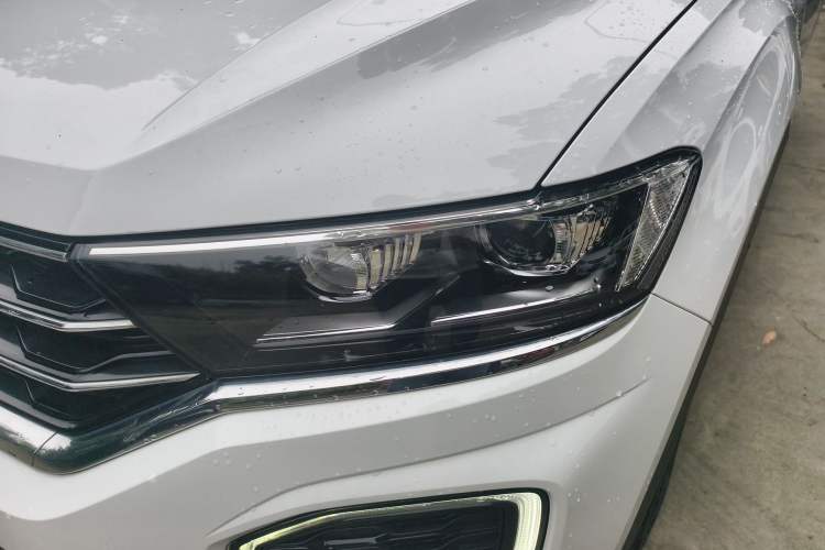 Used Volkswagen T-ROC 2019 230TSI DSG Two-Wheel-Drive Advanced Version China VI Standard Left Front Headlight