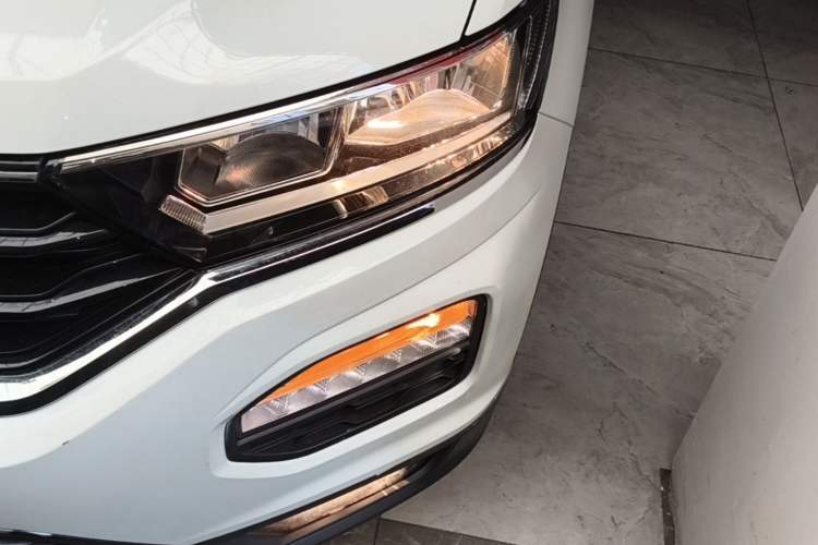 Used Volkswagen T-ROC 2019 230TSI DSG Two-Wheel Drive Fashion Edition China VI Standard Left Front Headlight