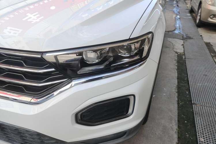 Used Volkswagen T-ROC 2019 230TSI DSG Two-Wheel-Drive Advanced Version China VI Standard Left Front Headlight