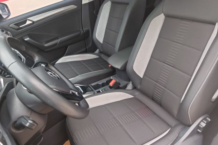 Used Volkswagen T-ROC 2019 280TSI DSG Two-Wheel Drive Advanced Version China VI Standard Left Front Seat