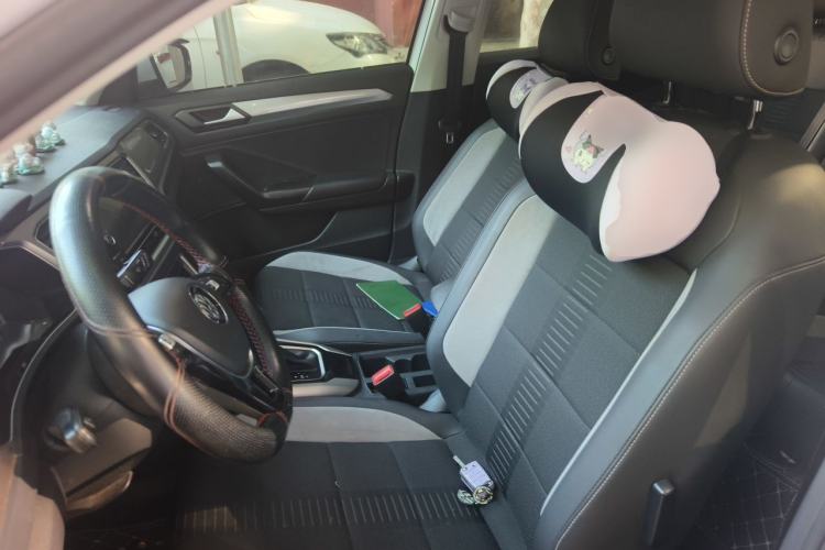 Used Volkswagen T-ROC 2019 230TSI DSG Two-Wheel-Drive Advanced Version China VI Standard Left Front Seat