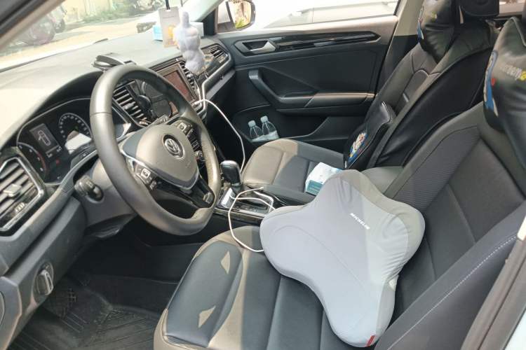 Used Volkswagen T-ROC 2019 280TSI DSG Two-Wheel Drive Comfort Version China VI Standard Left Front Seat