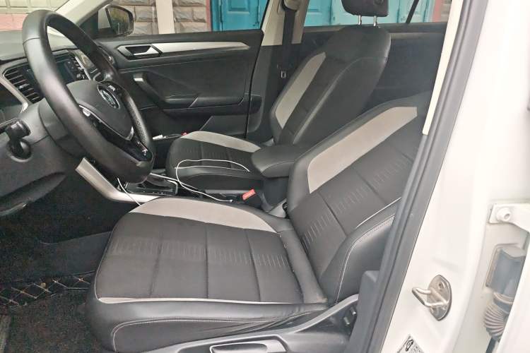 Used Volkswagen T-ROC 2019 280TSI DSG Two-Wheel Drive Advanced Version China VI Standard Left Front Seat
