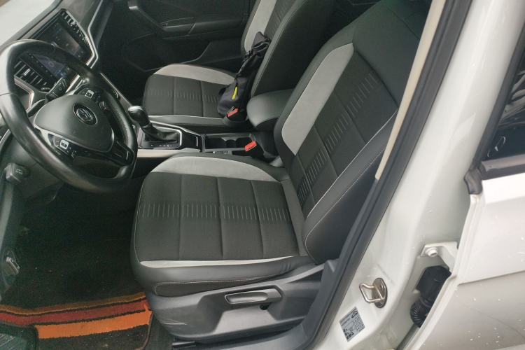 Used Volkswagen T-ROC 2019 230TSI DSG Two-Wheel-Drive Advanced Version China VI Standard Left Front Seat