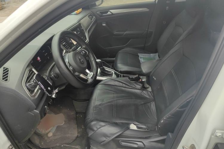 Used Volkswagen T-ROC 2019 280TSI DSG Two-Wheel Drive R-Line Pro Left Front Seat