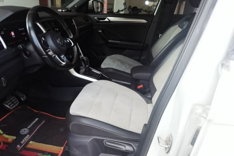 Used Volkswagen T-ROC 2019 280TSI DSG Two-Wheel Drive R-Line Pro Left Front Seat