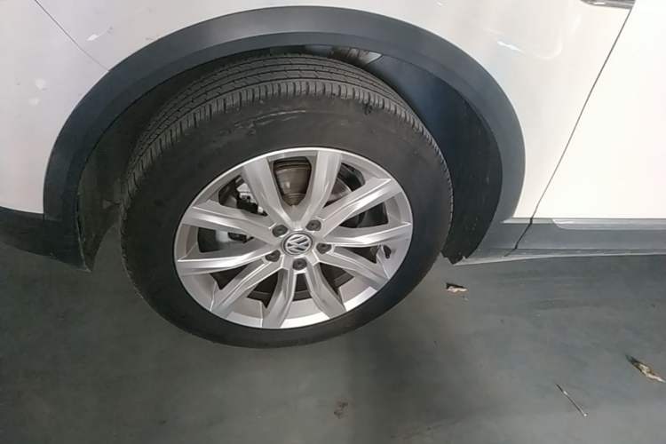 Used Volkswagen T-ROC 2019 280TSI DSG Two-Wheel Drive Advanced Version China VI Standard Left Front Wheel Hub