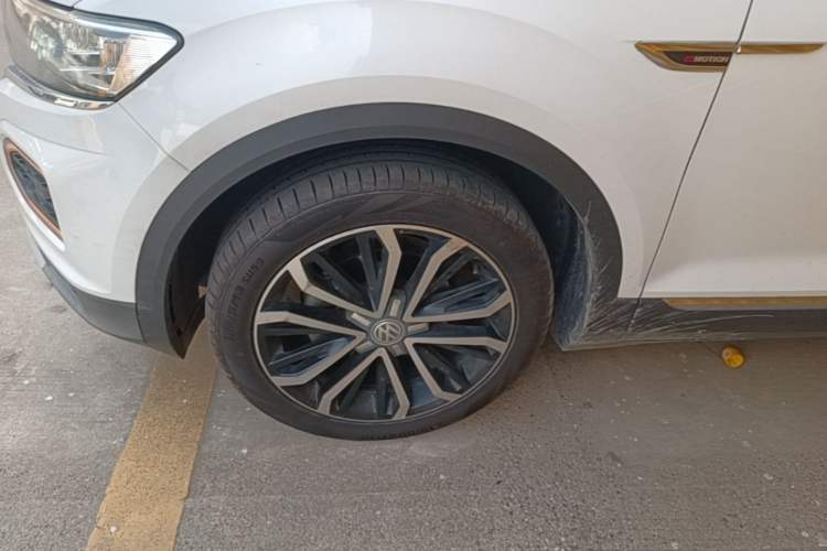 Used Volkswagen T-ROC 2019 280TSI DSG Four-Wheel Drive Luxury Version China V Standard Left Front Wheel Hub