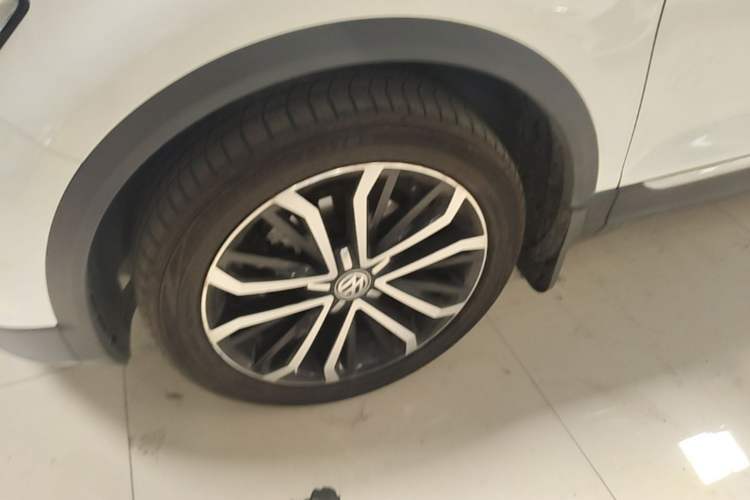Used Volkswagen T-ROC 2019 280TSI DSG Two-Wheel-Drive Luxury Version China V Emission Standard Left Front Wheel Hub
