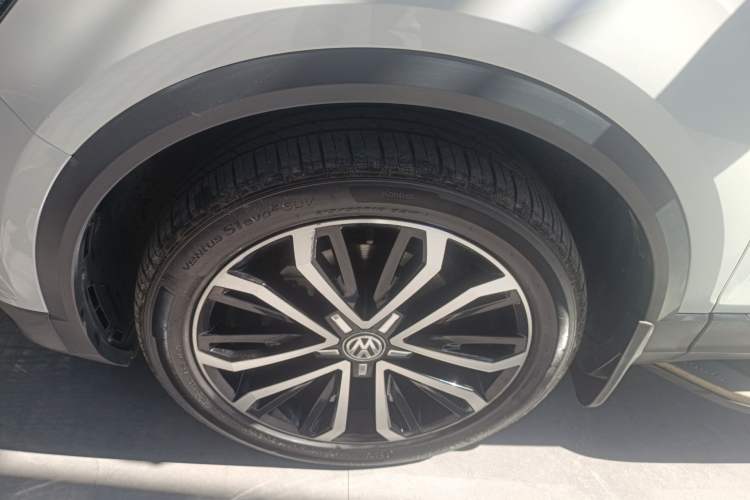 Used Volkswagen T-ROC 2019 280TSI DSG Four-Wheel Drive Luxury Version China V Standard Left Front Wheel Hub
