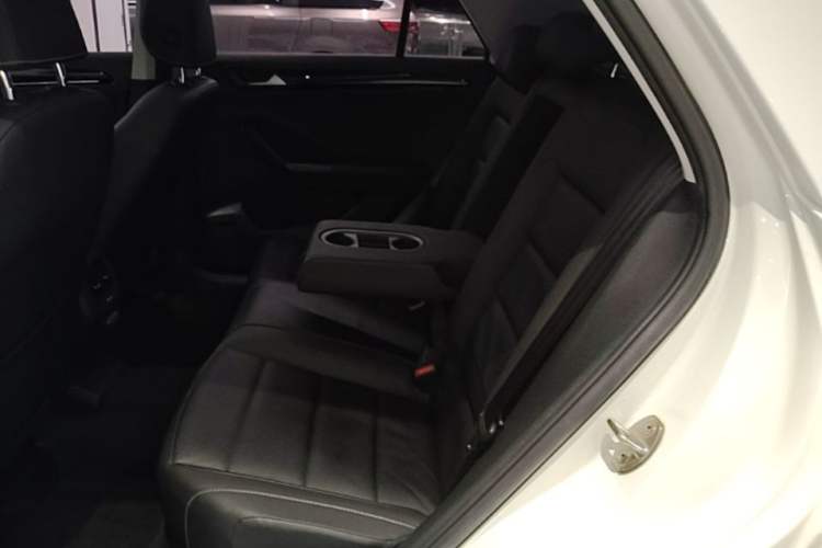 Used Volkswagen T-ROC 2019 280TSI DSG Two-Wheel Drive Comfort Version China VI Standard Left Rear Seat