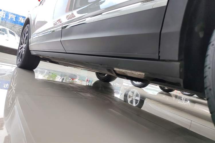 Used Volkswagen T-ROC 2019 280TSI DSG Two-Wheel Drive Comfort Version China VI Standard Left Side Sill