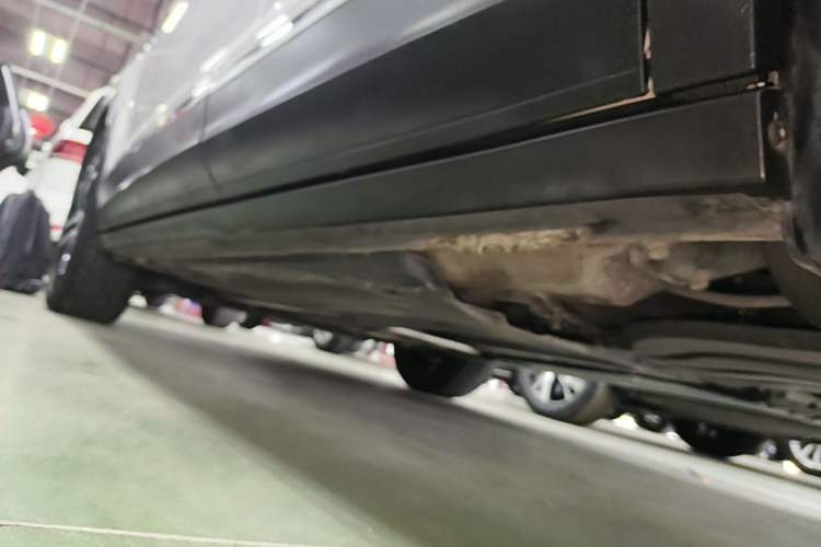 Used Volkswagen T-ROC 2019 280TSI DSG Two-Wheel-Drive Luxury Model China VI Standard Left Side Sill