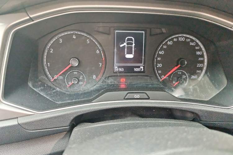 Used Volkswagen T-ROC 2019 280TSI DSG Two-Wheel Drive Advanced Version China VI Standard Odometer Close Up