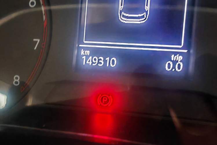 Used Volkswagen T-ROC 2019 230TSI DSG Two-Wheel-Drive Advanced Version China VI Standard Odometer Close Up
