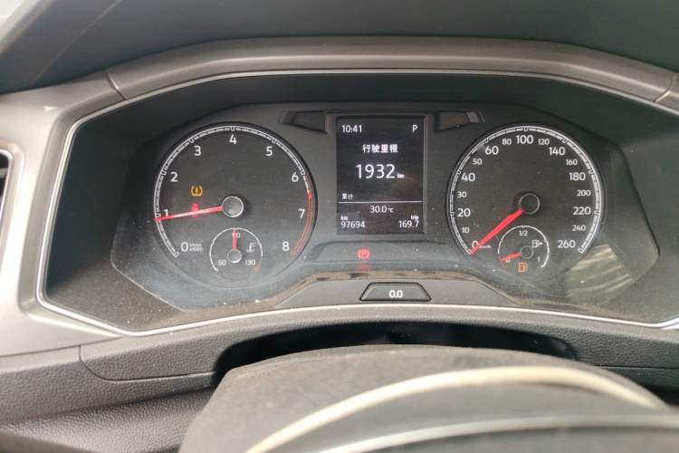 Used Volkswagen T-ROC 2019 230TSI DSG Two-Wheel-Drive Advanced Version China VI Standard Odometer Close Up