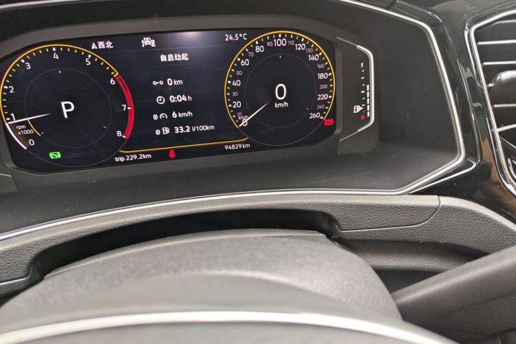 Used Volkswagen T-ROC 2019 280TSI DSG Two-Wheel Drive Comfort Version China VI Standard Odometer Close Up