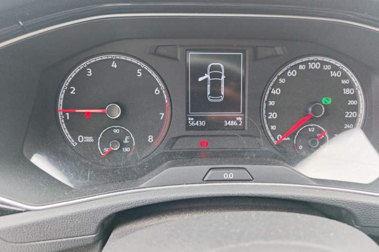 Used Volkswagen T-ROC 2019 280TSI DSG Two-Wheel Drive Comfort Version China VI Standard Odometer Close Up