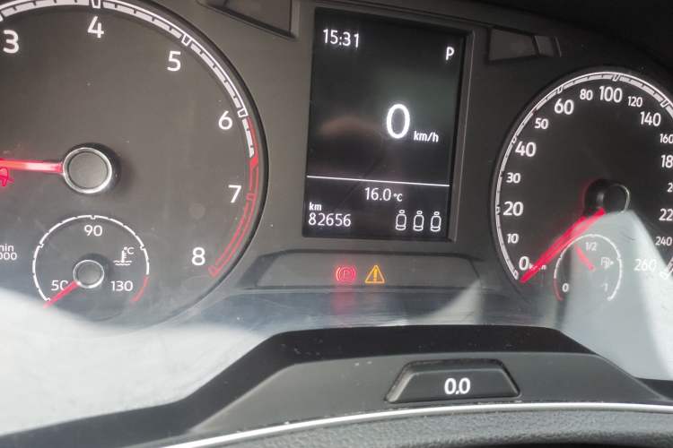 Used Volkswagen T-ROC 2019 230TSI DSG Two-Wheel Drive Advanced Version China V Standard Odometer Close Up