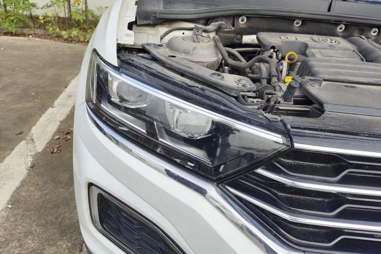 Used Volkswagen T-ROC 2019 280TSI DSG Two-Wheel Drive R-Line Pro Right Front Headlight