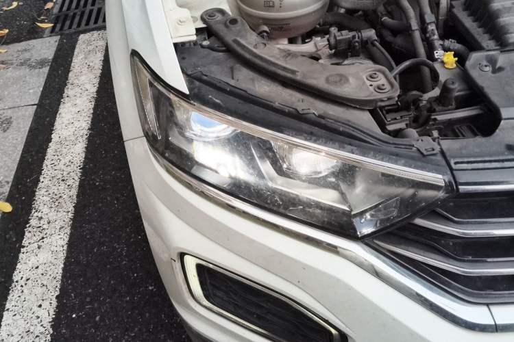 Used Volkswagen T-ROC 2019 280TSI DSG Two-Wheel Drive Advanced Version China VI Standard Right Front Headlight