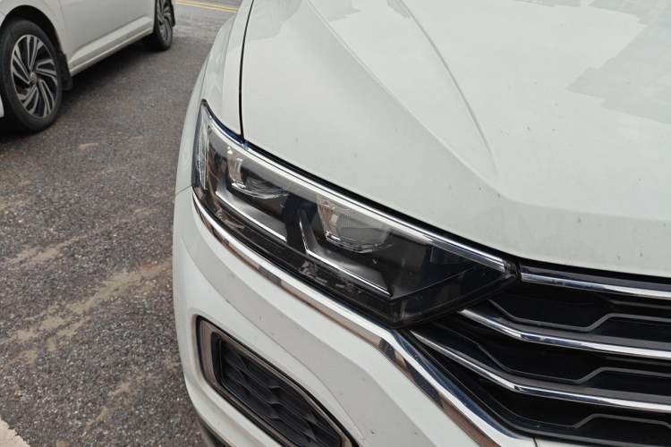 Used Volkswagen T-ROC 2019 280TSI DSG Four-Wheel Drive Comfort Version China V Emission Standard Right Front Headlight