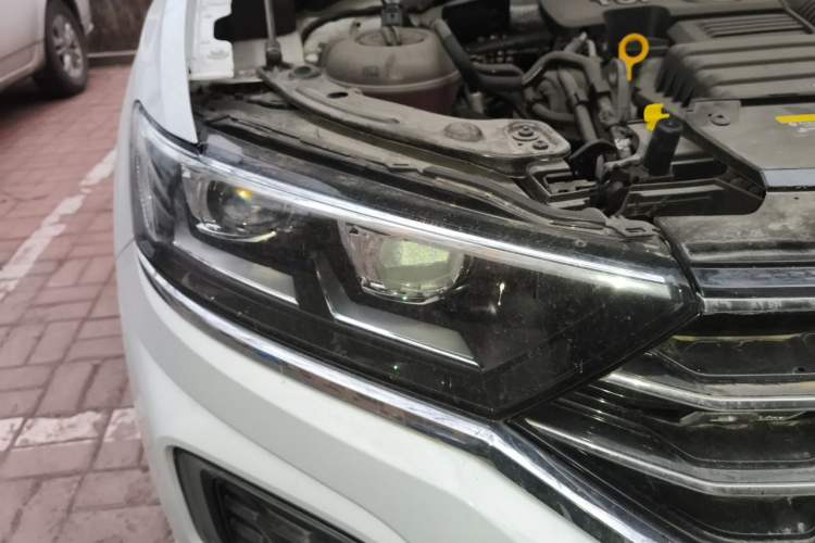 Used Volkswagen T-ROC 2019 280TSI DSG Four-Wheel Drive Luxury Version China V Standard Right Front Headlight