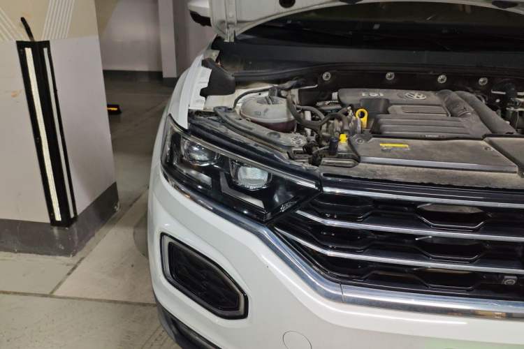 Used Volkswagen T-ROC 2019 230TSI DSG Two-Wheel-Drive Advanced Version China VI Standard Right Front Headlight