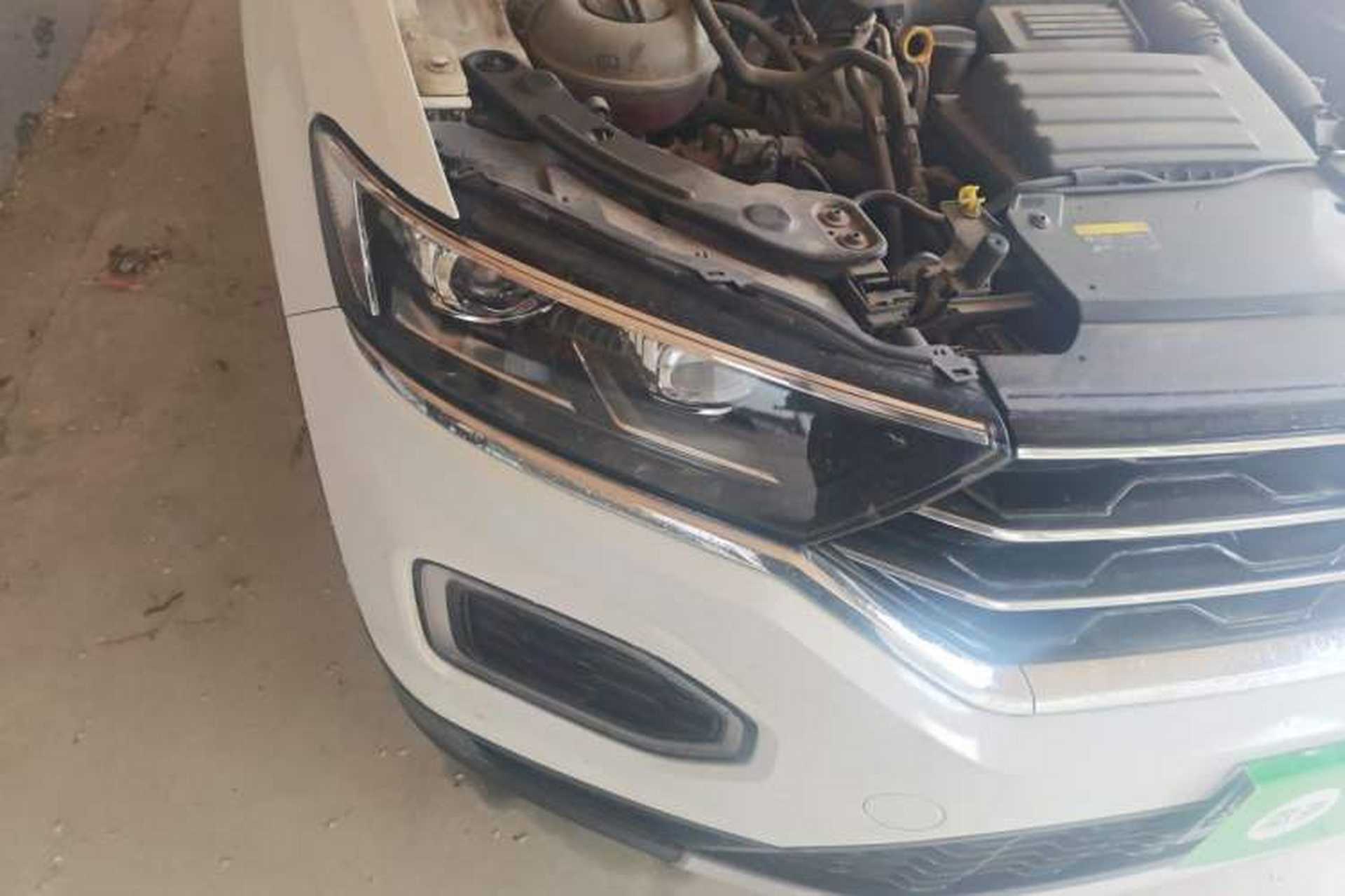 Used Volkswagen T-ROC 2019 280TSI DSG Two-Wheel Drive Advanced Version China VI Standard Right Front Headlight