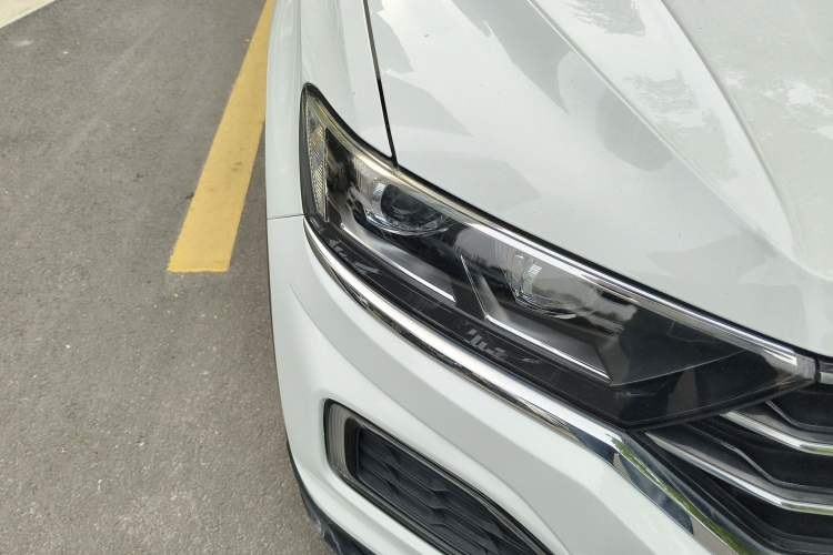 Used Volkswagen T-ROC 2019 280TSI DSG Two-Wheel Drive Comfort Version China VI Standard Right Front Headlight