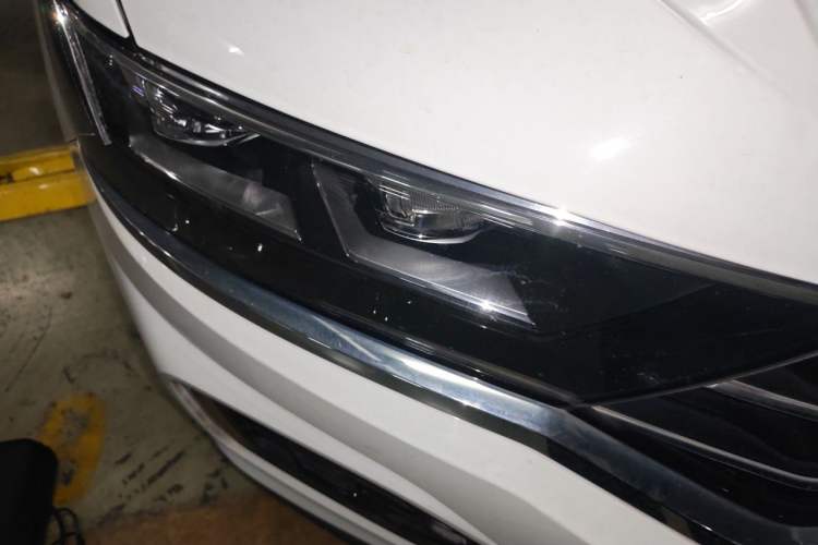 Used Volkswagen T-ROC 2019 280TSI DSG Two-Wheel Drive Advanced Version China VI Standard Right Front Headlight