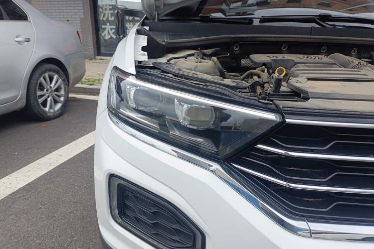 Used Volkswagen T-ROC 2019 280TSI DSG Four-Wheel Drive Luxury Version China V Standard Right Front Headlight