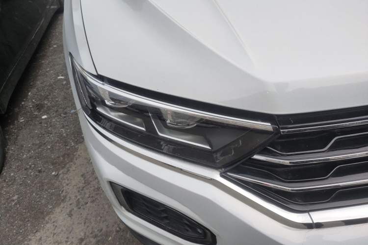Used Volkswagen T-ROC 2019 230TSI DSG Two-Wheel Drive Advanced Version China V Standard Right Front Headlight