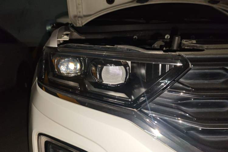 Used Volkswagen T-ROC 2019 280TSI DSG Two-Wheel Drive Comfort Version China VI Standard Right Front Headlight