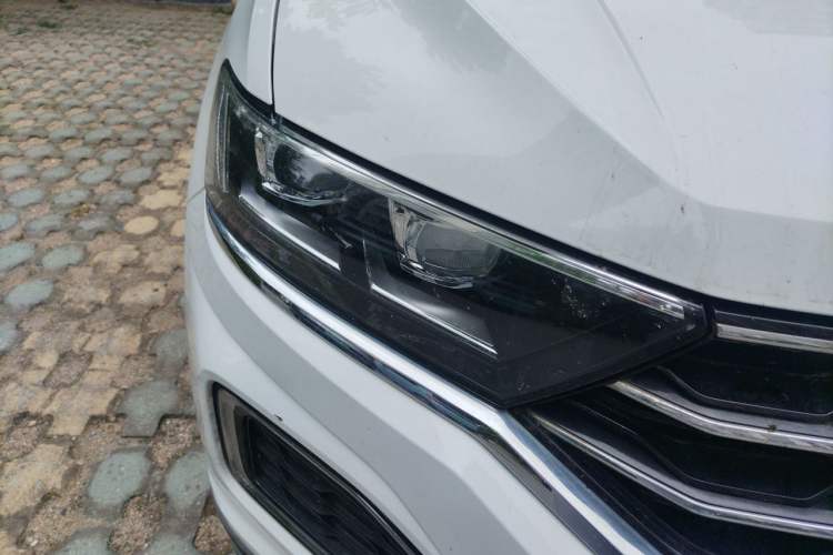 Used Volkswagen T-ROC 2019 230TSI DSG Two-Wheel-Drive Advanced Version China VI Standard Right Front Headlight