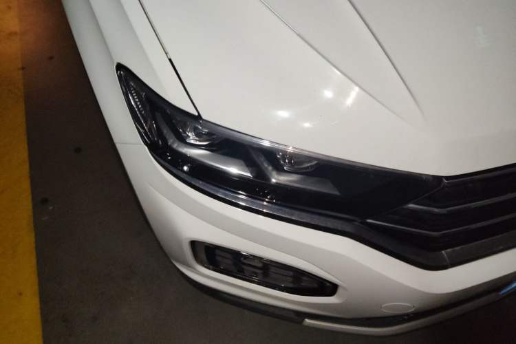 Used Volkswagen T-ROC 2019 230TSI DSG Two-Wheel-Drive Advanced Version China VI Standard Right Front Headlight