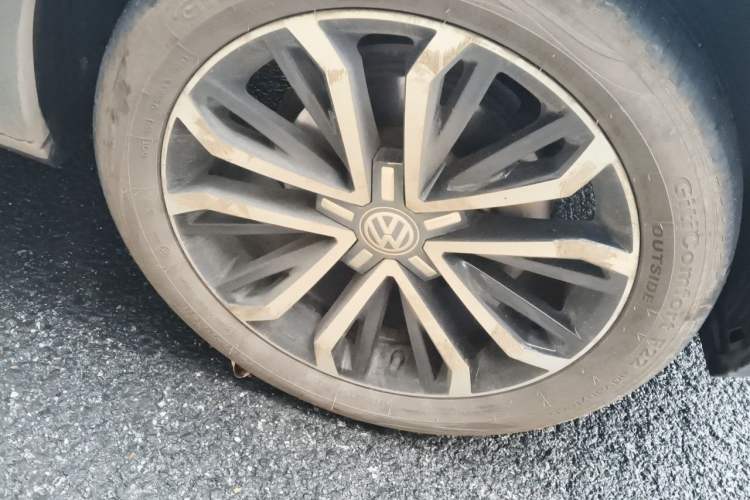 Used Volkswagen T-ROC 2019 280TSI DSG Two-Wheel Drive Advanced Version China VI Standard Right Front Wheel Hub