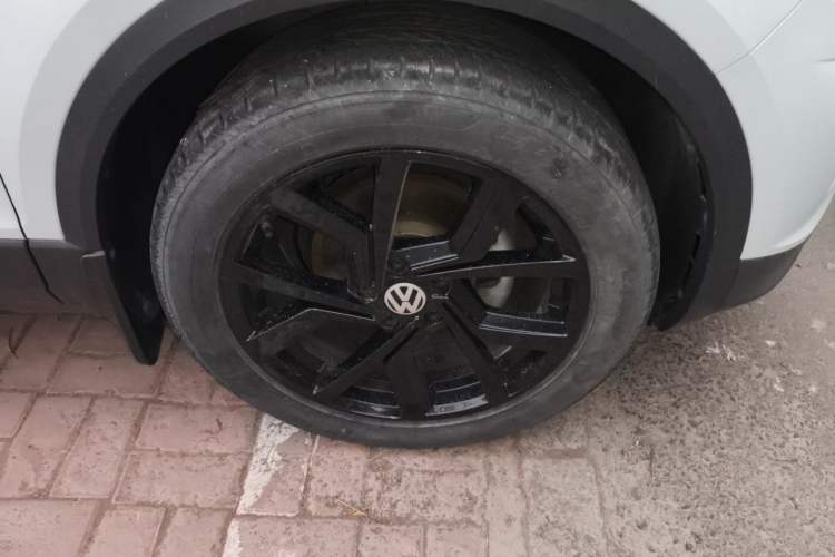 Used Volkswagen T-ROC 2019 280TSI DSG Four-Wheel Drive Luxury Version China V Standard Right Front Wheel Hub