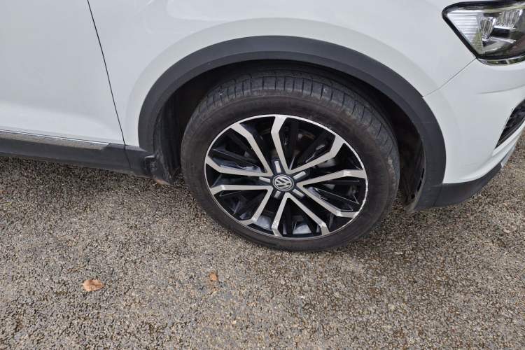 Used Volkswagen T-ROC 2019 280TSI DSG Two-Wheel Drive Comfort Version China VI Standard Right Front Wheel Hub