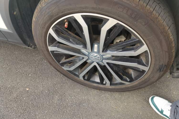 Used Volkswagen T-ROC 2019 280TSI DSG Two-Wheel Drive Comfort Version China VI Standard Right Front Wheel Hub