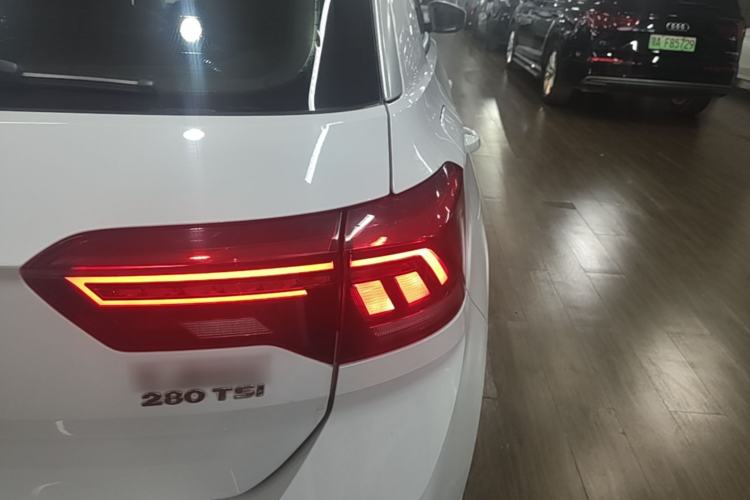 Used Volkswagen T-ROC 2019 280TSI DSG Two-Wheel Drive Comfort Version China VI Standard Right Rear Taillight
