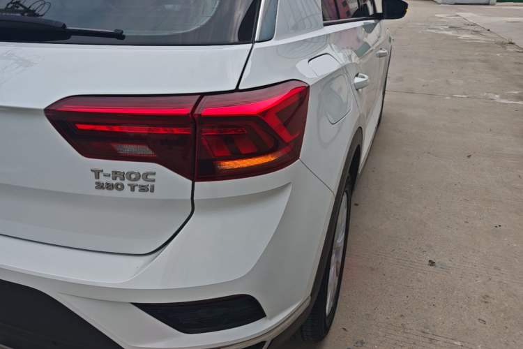 Used Volkswagen T-ROC 2019 280TSI DSG Two-Wheel Drive Advanced Version China VI Standard Right Rear Taillight