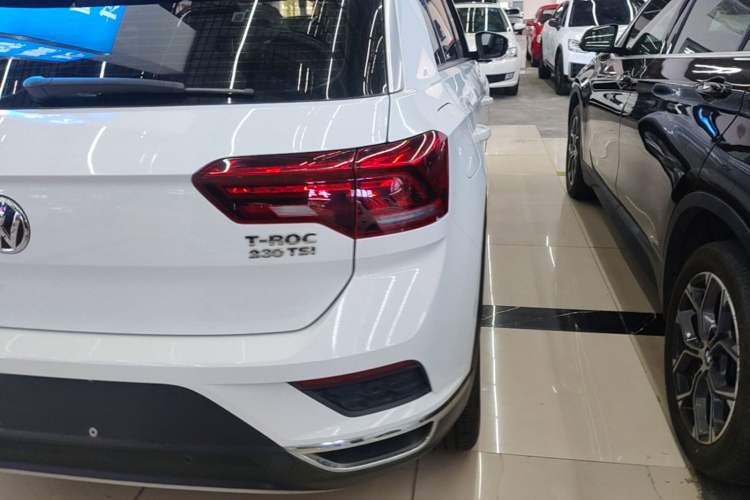 Used Volkswagen T-ROC 2019 230TSI DSG Two-Wheel-Drive Advanced Version China VI Standard Right Rear Taillight