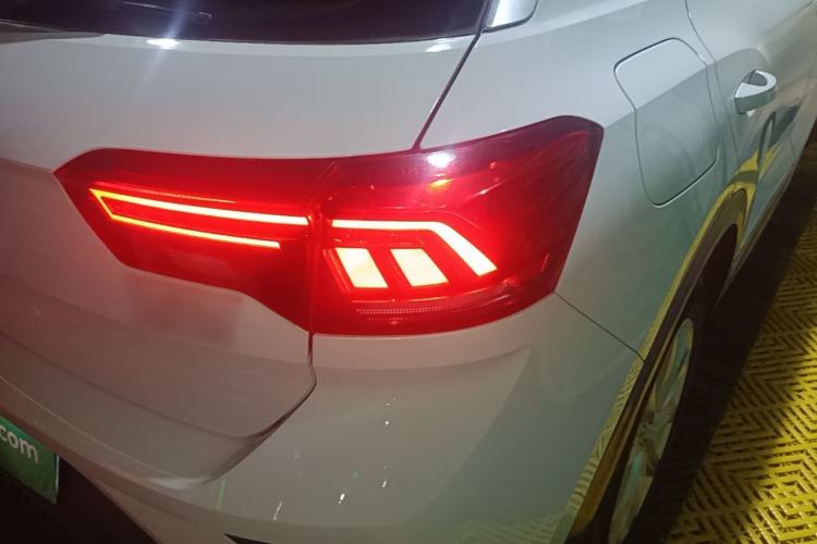 Used Volkswagen T-ROC 2019 230TSI DSG Two-Wheel-Drive Advanced Version China VI Standard Right Rear Taillight