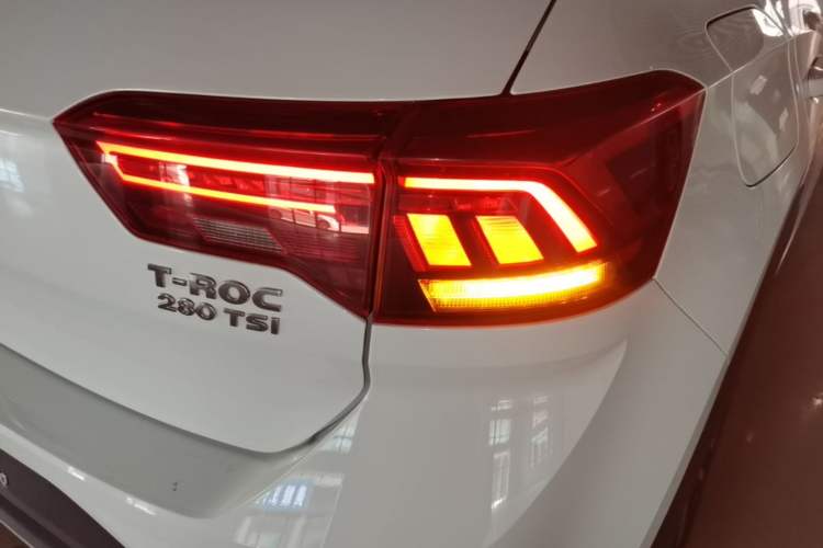 Used Volkswagen T-ROC 2019 280TSI DSG Two-Wheel Drive Comfort Version China VI Standard Right Rear Taillight