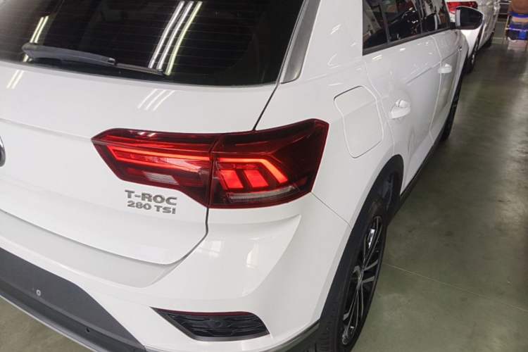 Used Volkswagen T-ROC 2019 280TSI DSG Two-Wheel-Drive Luxury Model China VI Standard Right Rear Taillight