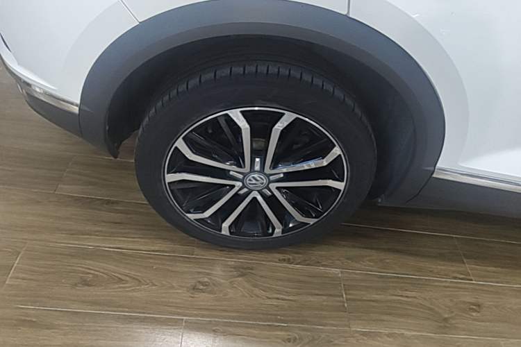 Used Volkswagen T-ROC 2019 280TSI DSG Two-Wheel Drive Comfort Version China VI Standard Right Rear Wheel Hub